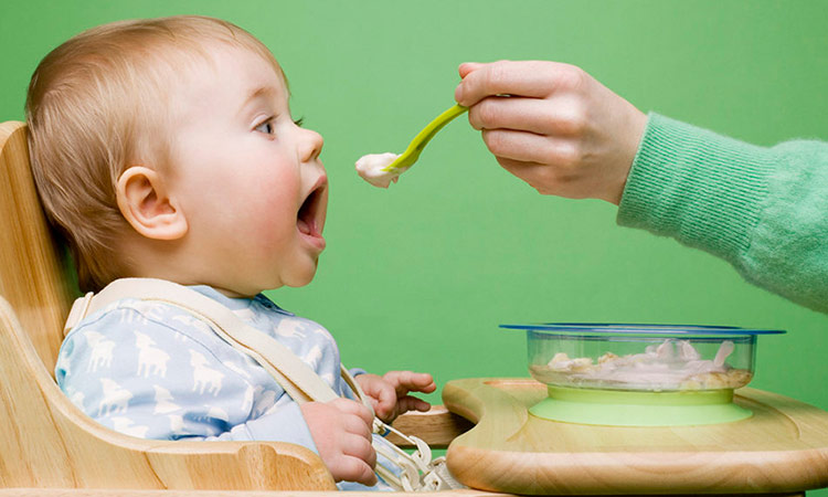 4. Không ép trẻ ăn khi trẻ đang ốm 1